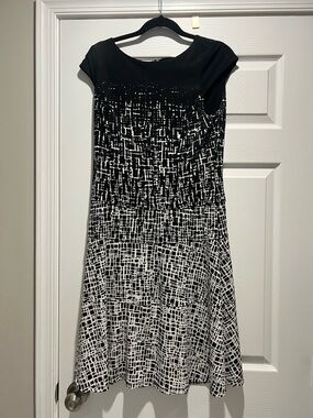 Anne Klein Black and White Patterned Midi Dress